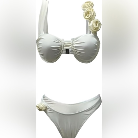New! White Flower High-Waisted Bikini - Picture 2 of 4
